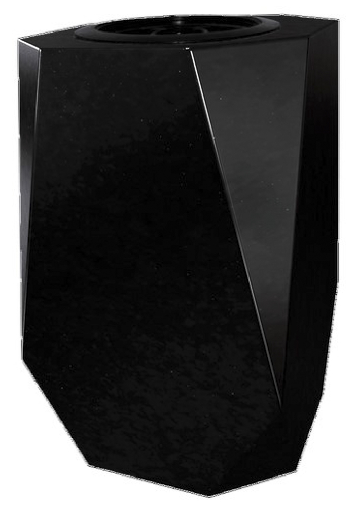 Vases en granit noir